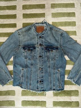 Levi's Light Blue Denim Jacket with Frayed Hem